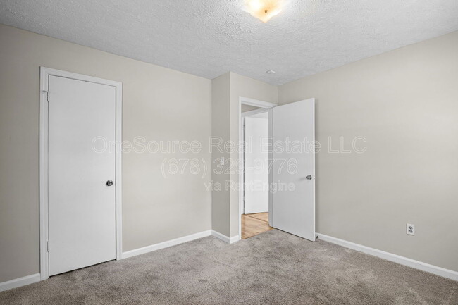 Building Photo - 13 Hearthwood Ct