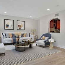 Building Photo - Holt Apartments