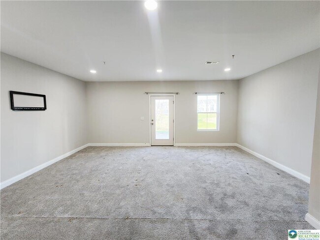 Building Photo - 7699 Clayton Ave