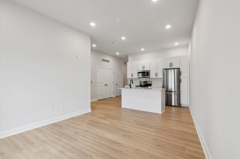 Primary Photo - 2701 Tulip St