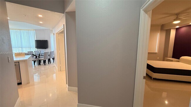 Building Photo - 1830 Radius Dr