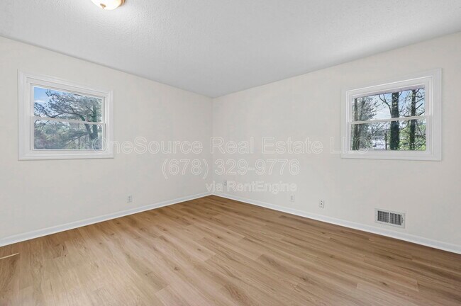 Building Photo - 4410 Carrollwood Dr