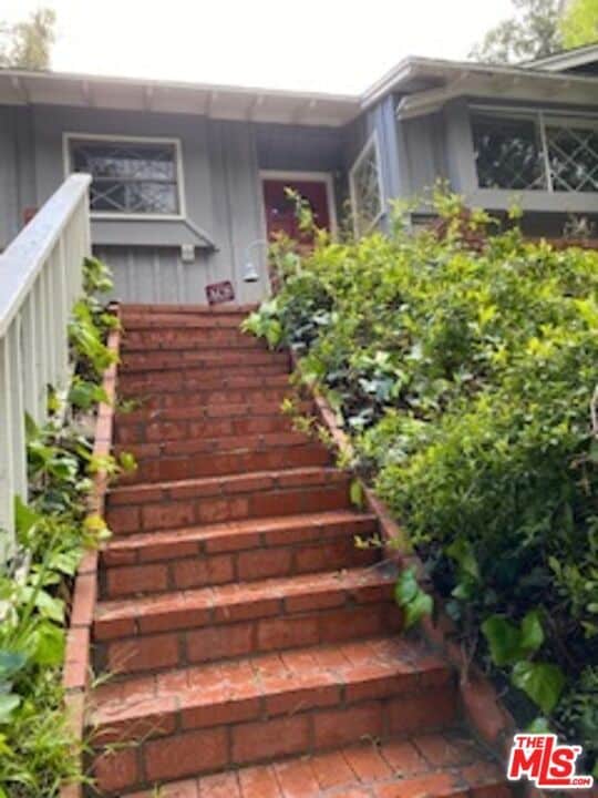 Building Photo - 1712 Benedict Canyon Drive