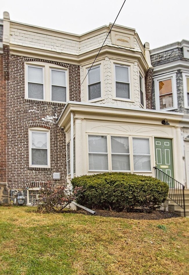 Building Photo - 3 bedroom, 1.5 bath, newly renovated home in Wilmington, DE