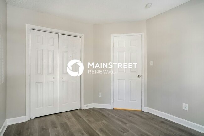 Building Photo - 3 Bedroom Pet-Friendly Home in RALEIGH, NC with Main Street Renewal