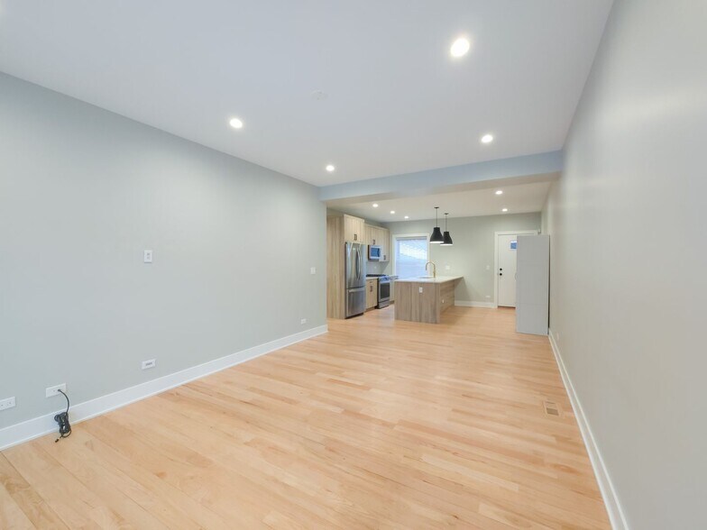 Building Photo - 2537 N Campbell Ave