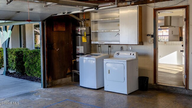 Building Photo - 2036 Brentwood St