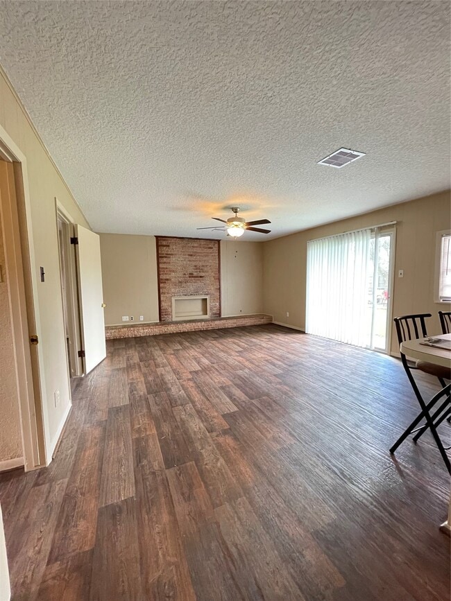 Building Photo - 317 Evans St