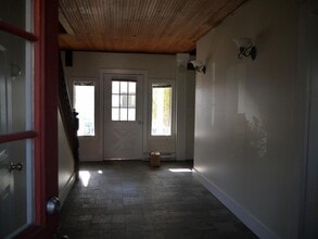 Building Photo - 110 Pear Alley