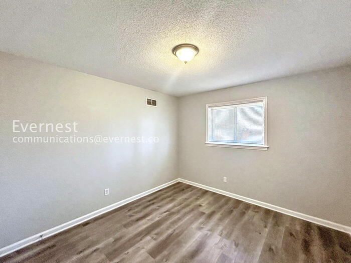 Building Photo - 3500 Panbrook Cove