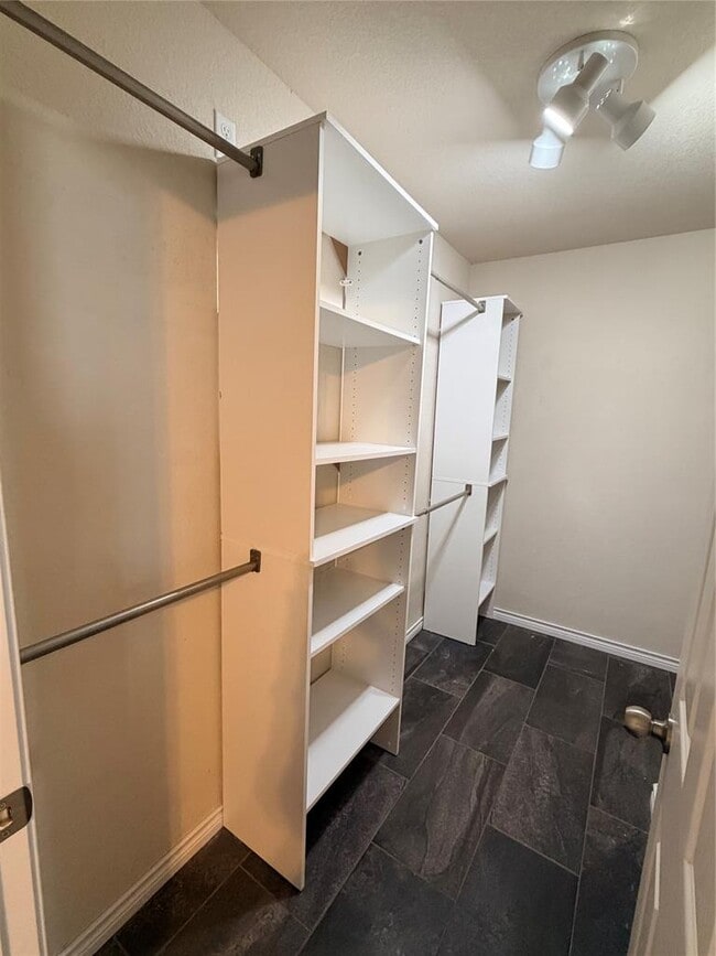 Building Photo - 1313 Fawn Lily Dr