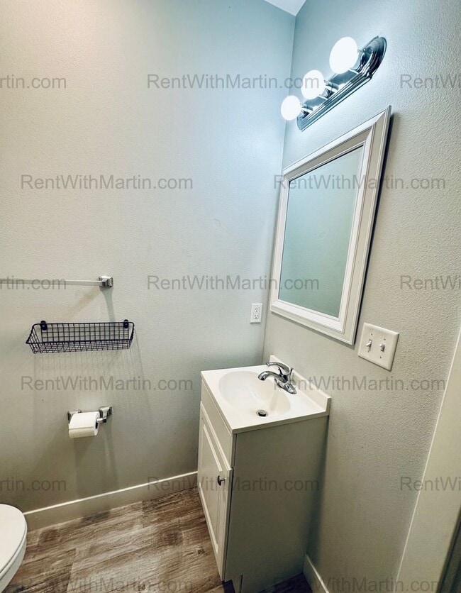 Building Photo - 18 S Frederick Ave