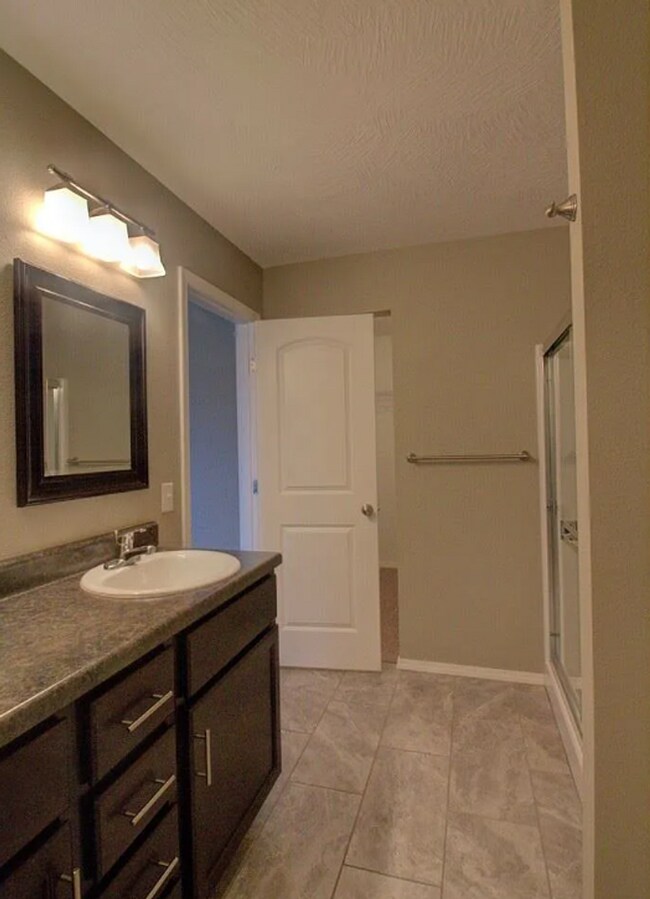 Building Photo - Willard School District - 3 bedroom home with a fenced in yard