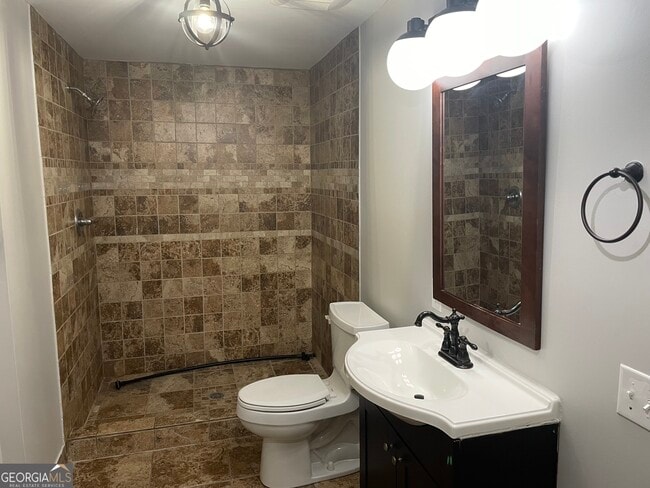 Building Photo - 612 Graystone Ct