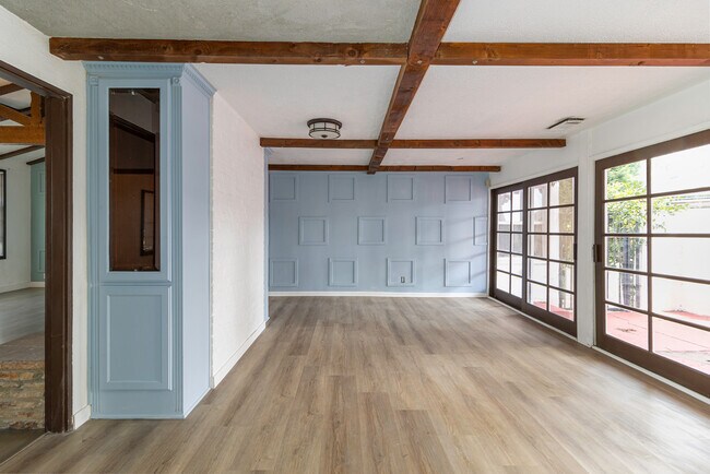 Building Photo - 3940 Hubert Ave