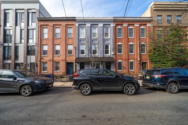 Building Photo - 130 Bloomfield St