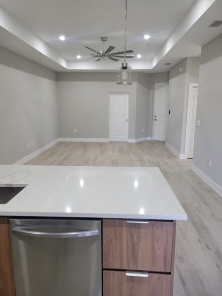 Building Photo - 4830-4830 30th St SW