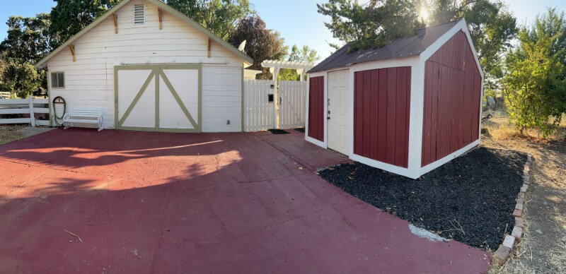Building Photo - 657 Madrone Ave