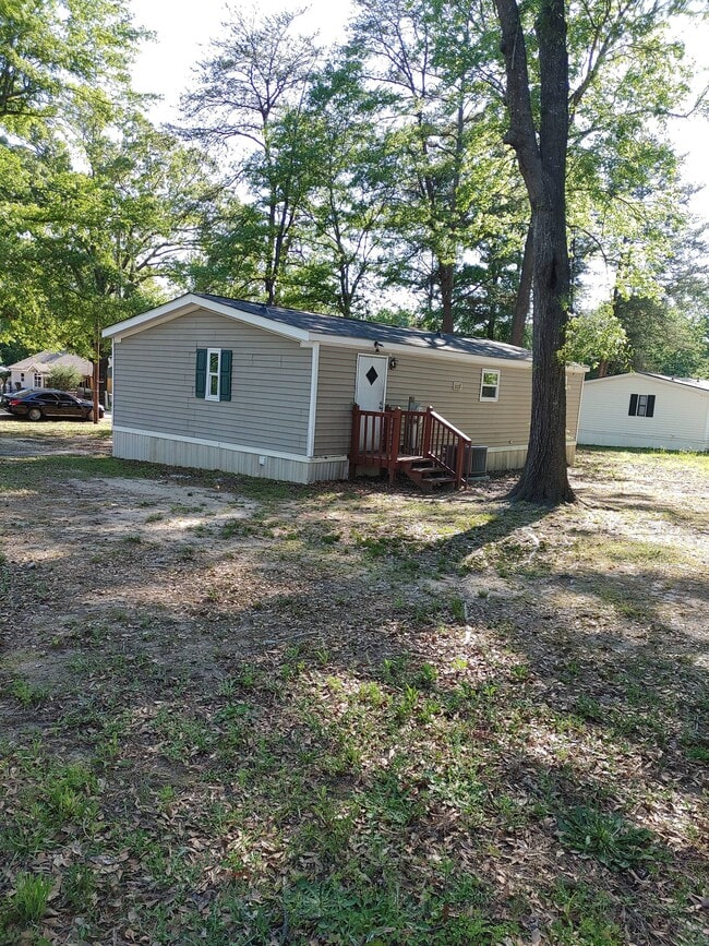 Building Photo - 30 Cambridge Dr