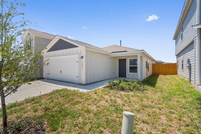 Building Photo - 3886 Trail de Paris