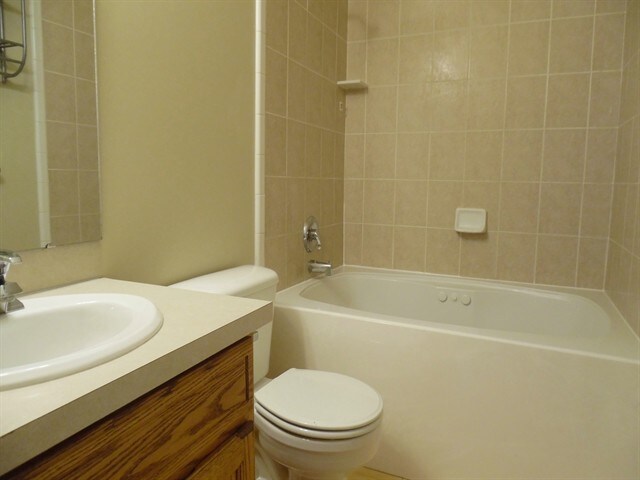 Building Photo - 1205 Princes Cir