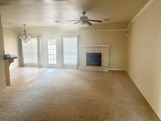 Building Photo - Beautiful 4 bedroom ranch style home in wonderful location off 101st between Memorial and Mingo