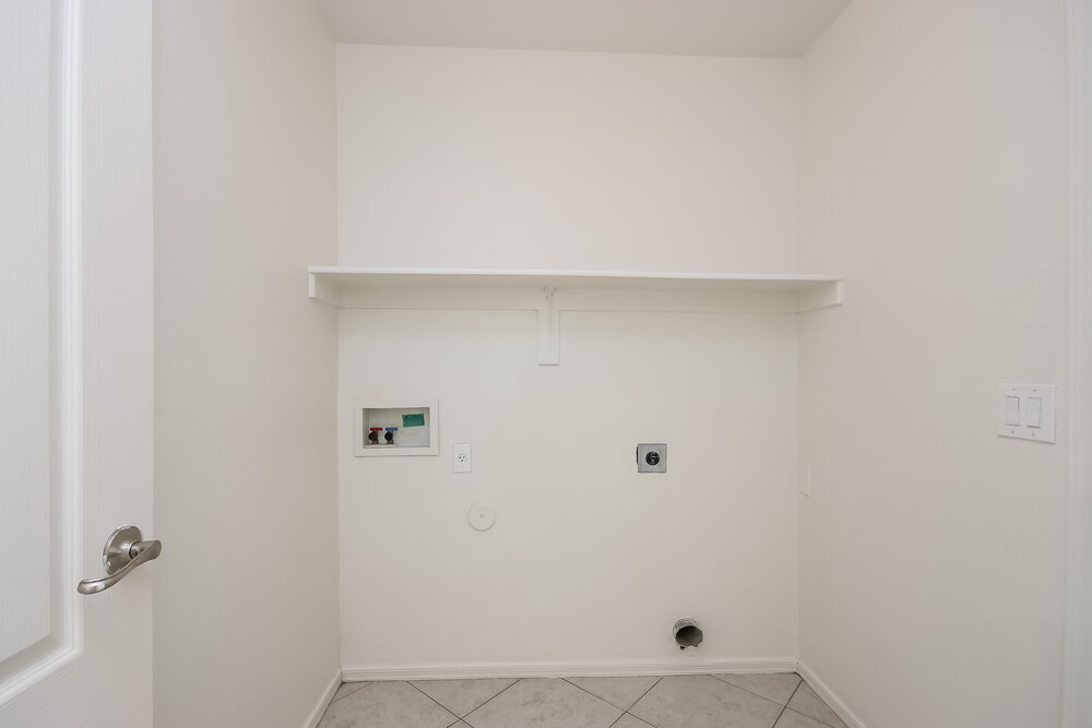 Building Photo - 1713 S 82nd Ave
