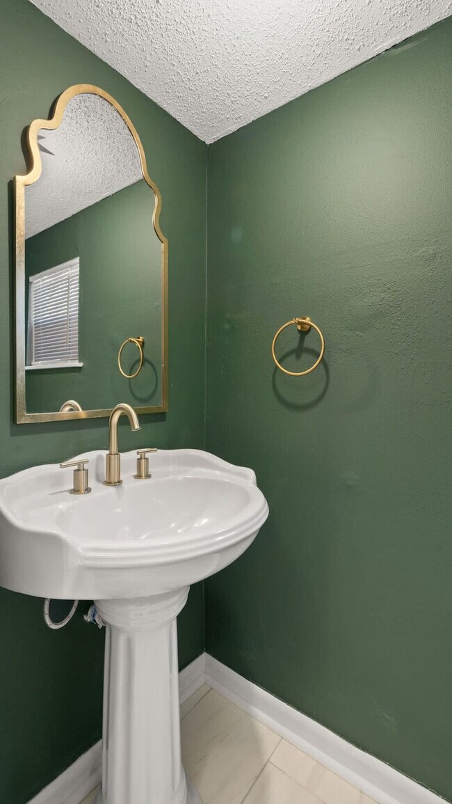 Building Photo - 307 W Haya St