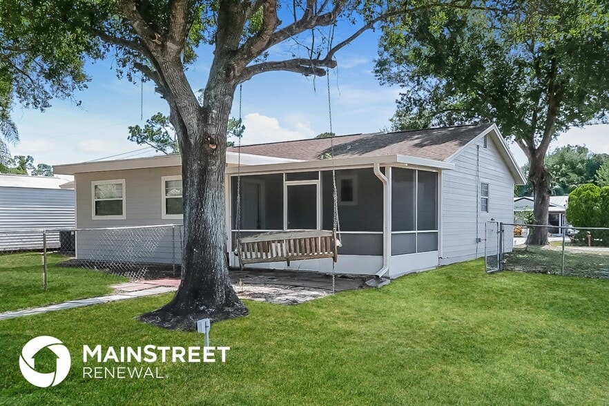 Building Photo - 5315 Hickory Dr