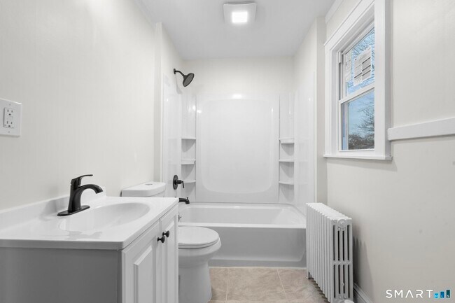 Building Photo - 37 Byrneside Ave