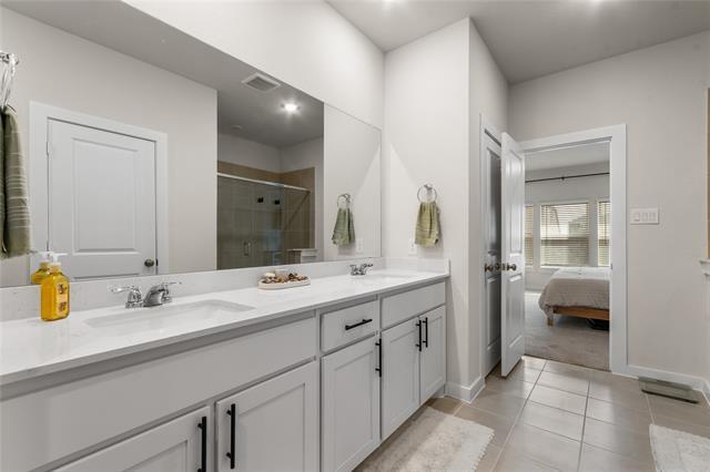 Building Photo - 797 Vineyard Wy