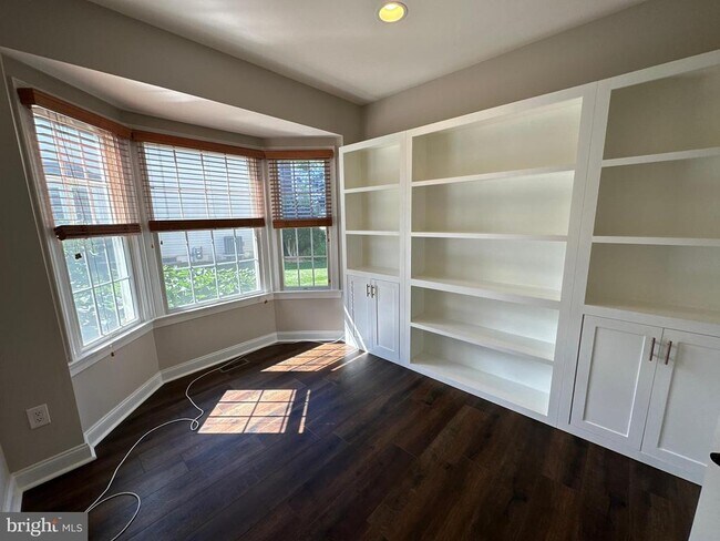 Building Photo - 18429 Polynesian Ln