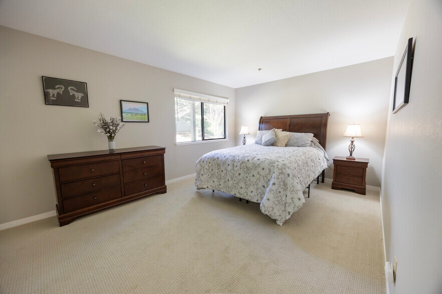 Building Photo - 198 Oriole Cir