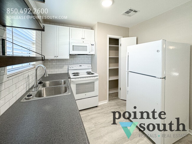 Building Photo - 6385 Schoel Ln