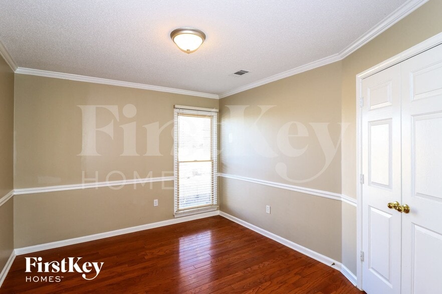 Building Photo - 9095 Strawberry Ln