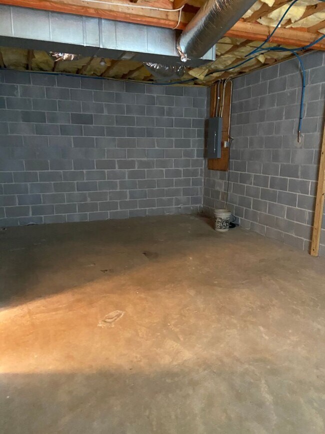 Building Photo - Coming Soon in Grayson Valley!