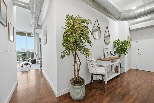 Building Photo - 3029 NE 188th St