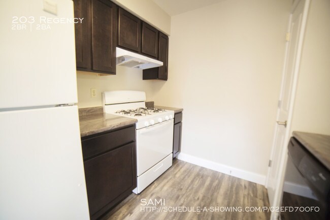 Building Photo - 203 Regency