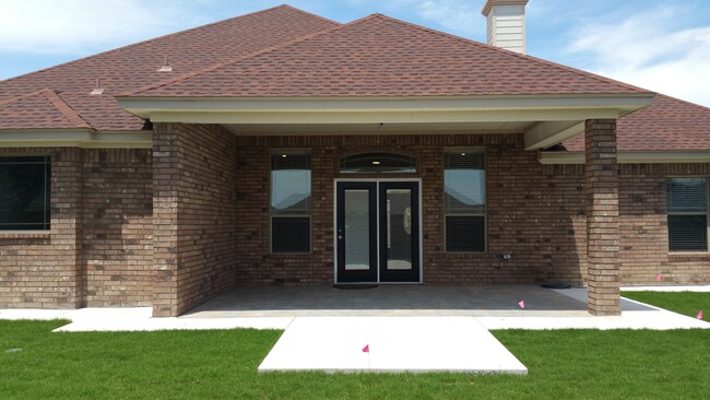Building Photo - 220 Black Walnut Ct