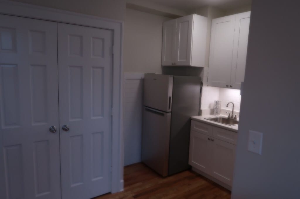 Building Photo - 4526 N Sheridan Rd