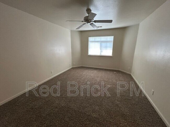 Building Photo - 1236 E Alexander Ave