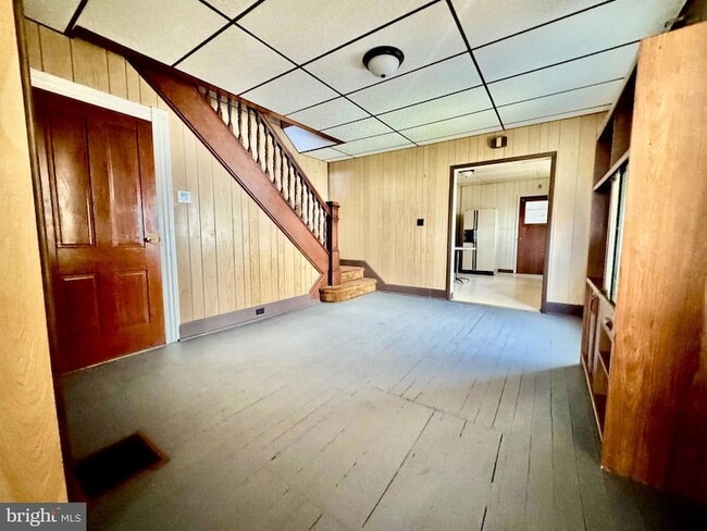 Building Photo - 632 Columbia Ave