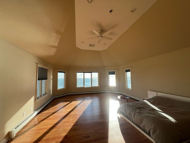 Building Photo - 42 Oak Bluff Cir