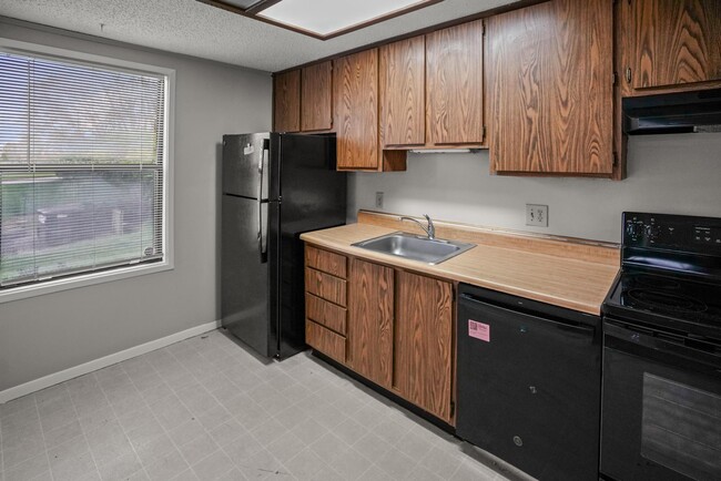 Building Photo - 9537 Olde Woods Dr