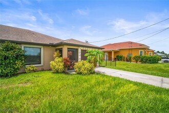 Building Photo - 1530 Gretchen Ave S