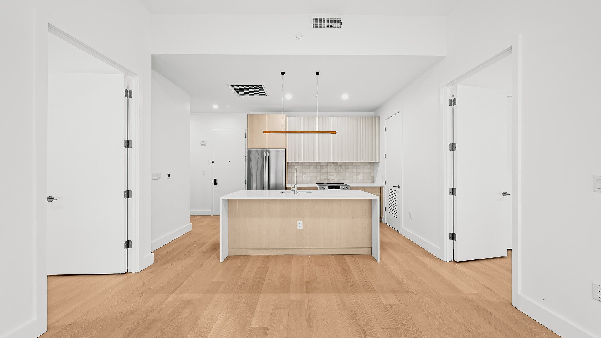 Building Photo - 250 W 49th St