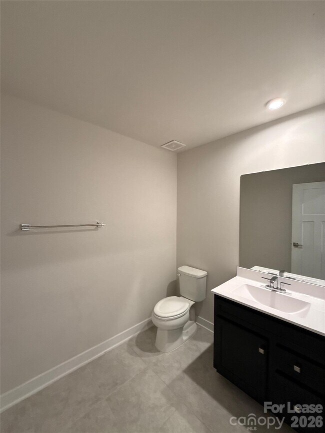Building Photo - 422 Serenity Cir