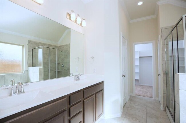 Building Photo - 10702 Balivcar Ct