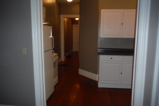 Building Photo - 197 Spring St