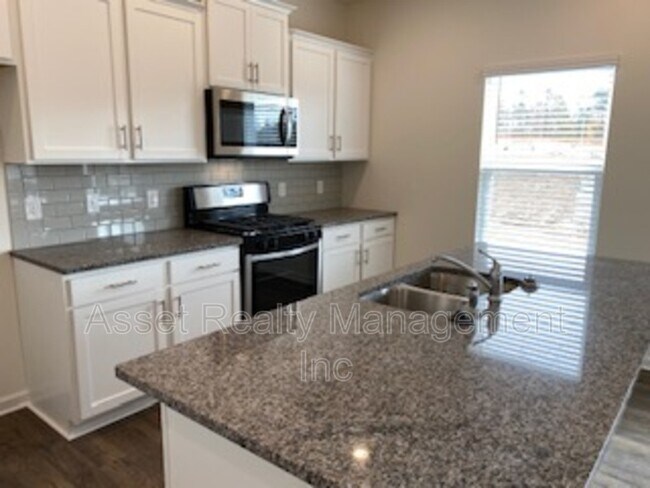 Building Photo - 12134 Evergreen Terrace Ln